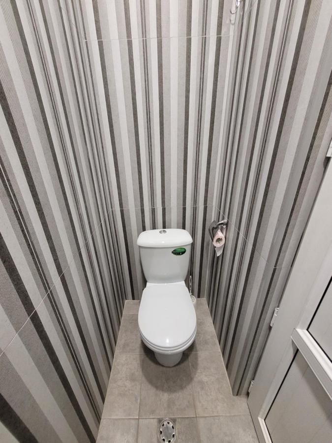 Hotel Мини Дом Целиком Около Мед Центра Астхик Ereván Exterior foto