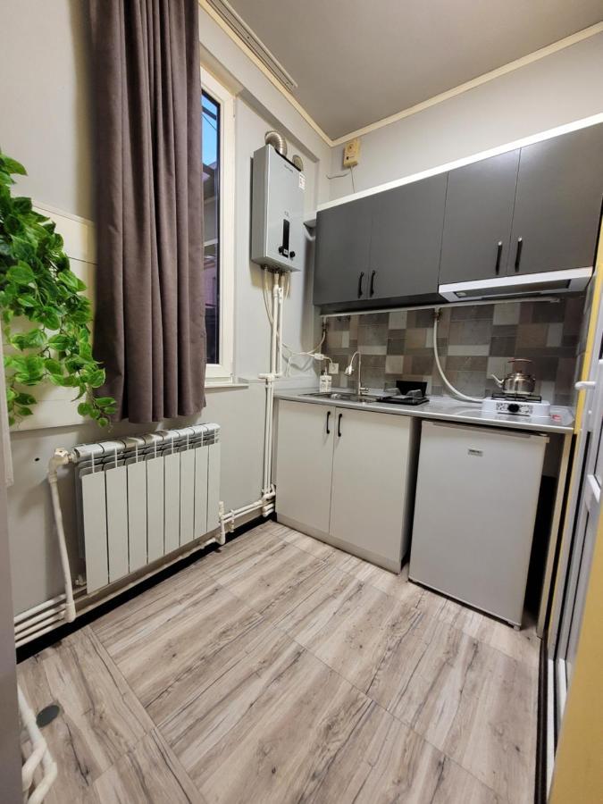 Hotel Мини Дом Целиком Около Мед Центра Астхик Ereván Exterior foto